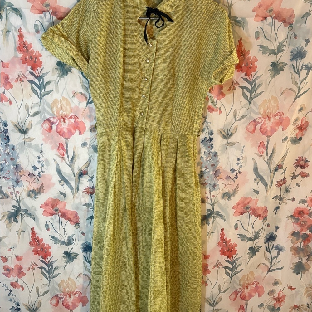 Vintage Elegant Yellow Dress with Black Bow